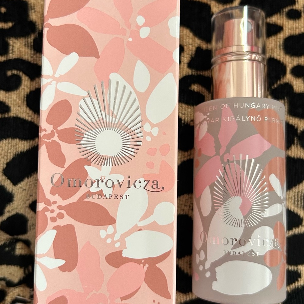 Queen of Hungary Mist Limited Edition Pink luxury essence mist